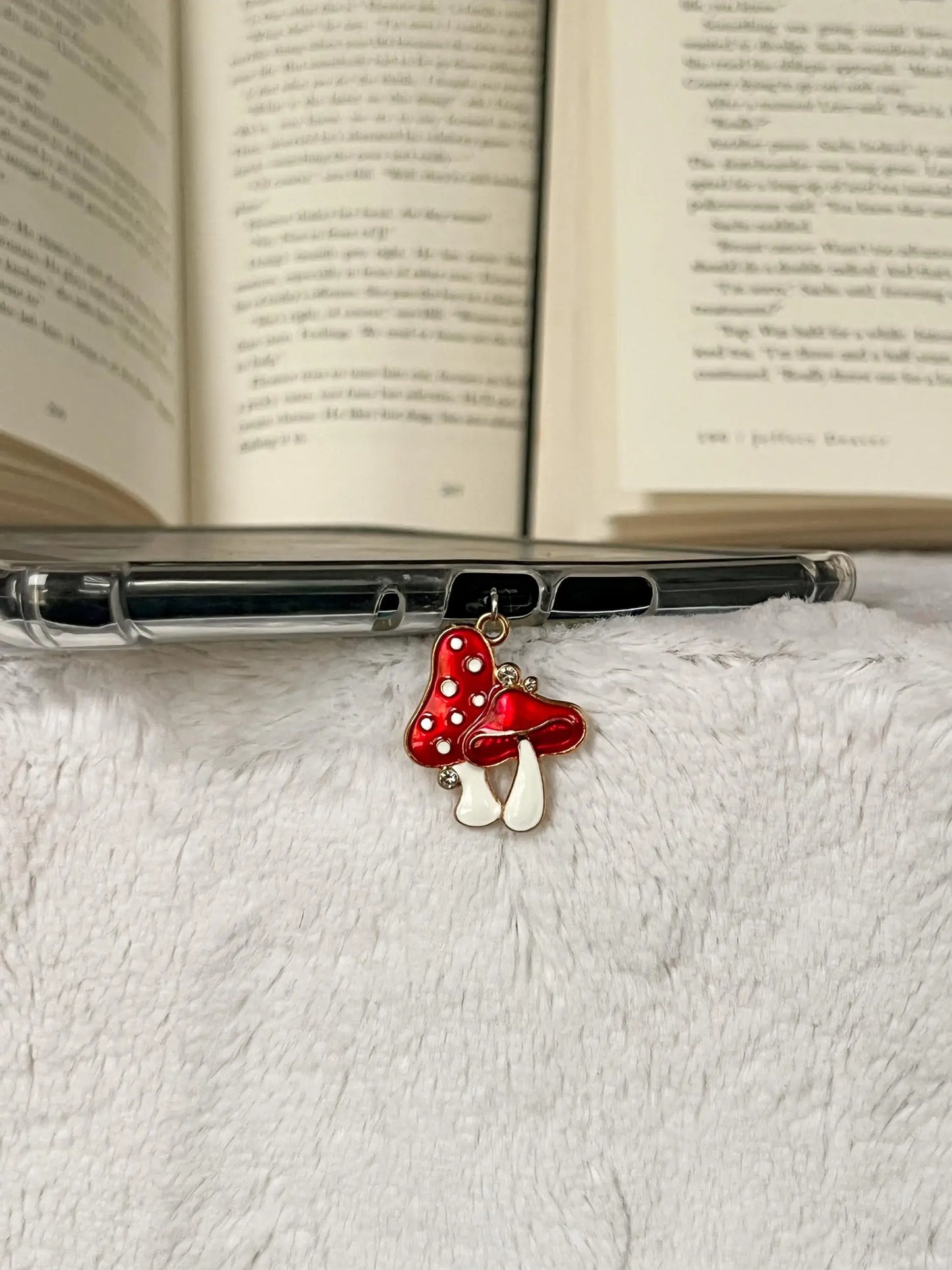 Red Mushrooms Kindle Charm, USB-C Dust Plug
