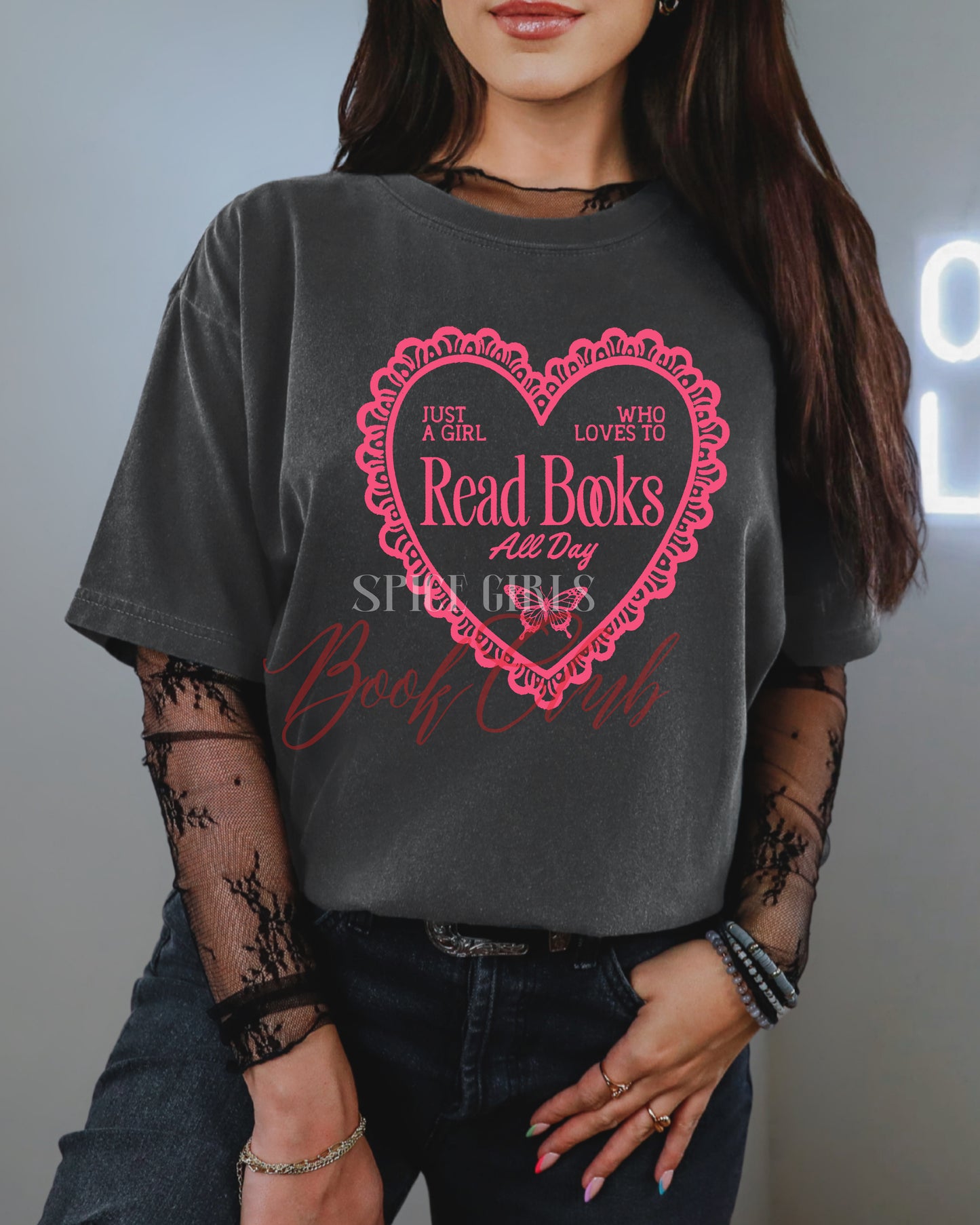 Just a girl who loves to read