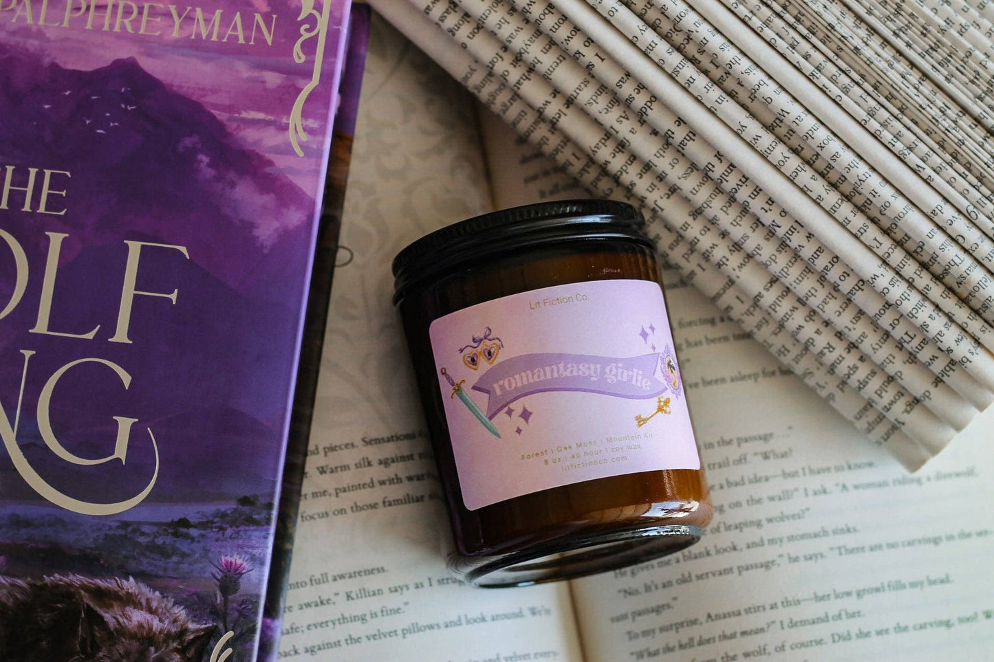 Romantasy Girlie | Book Themed Candle