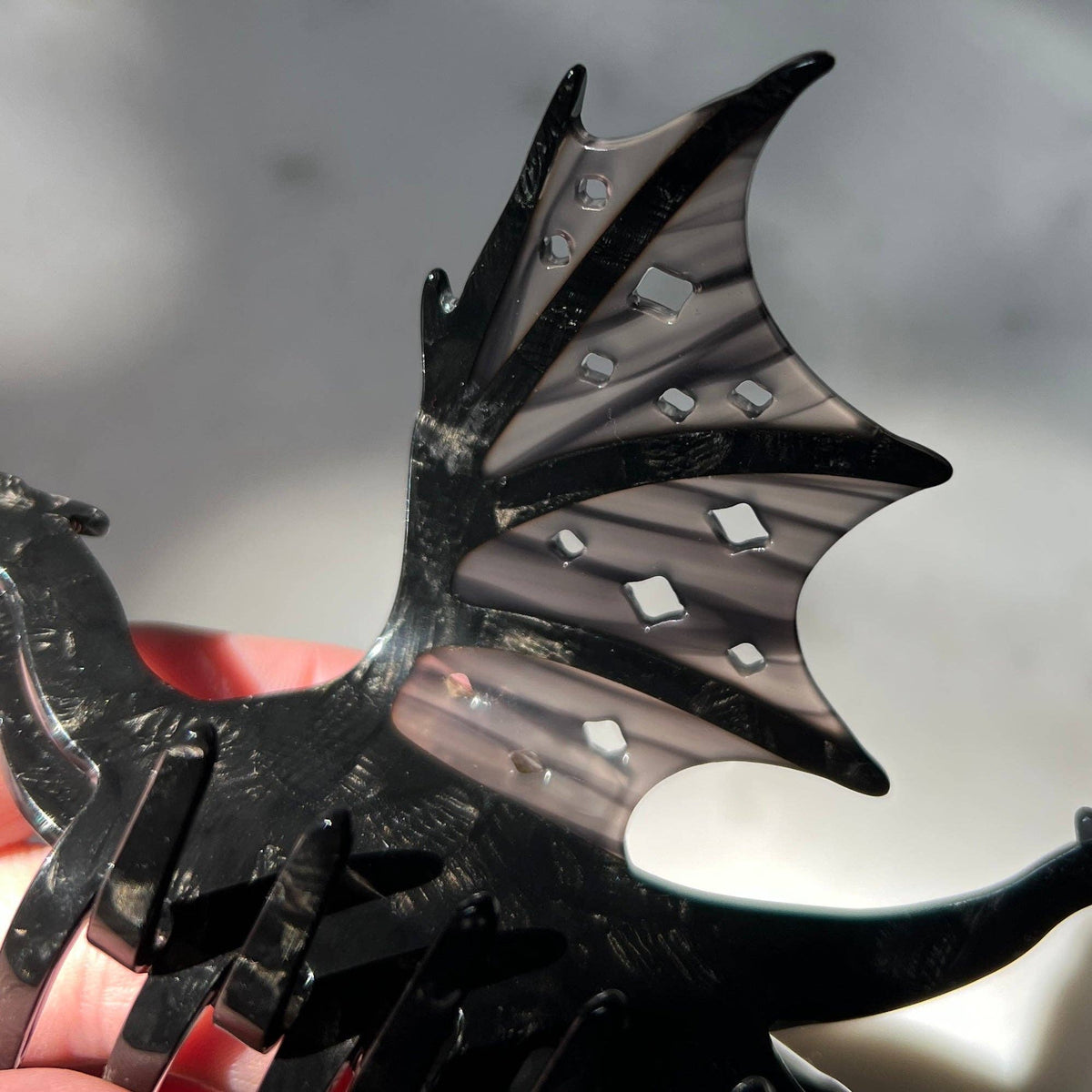 Wounded Wyvern Claw Clip