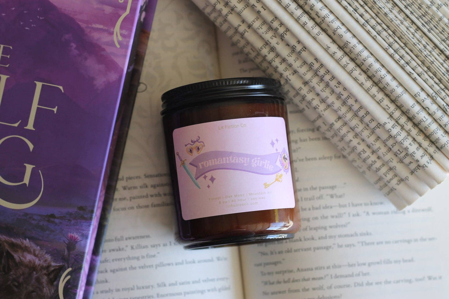 Romantasy Girlie | Book Themed Candle