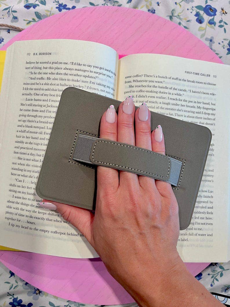 Pumpkin Kindle Case – Hand-Drawn E-Reader Cover with Hand Strap