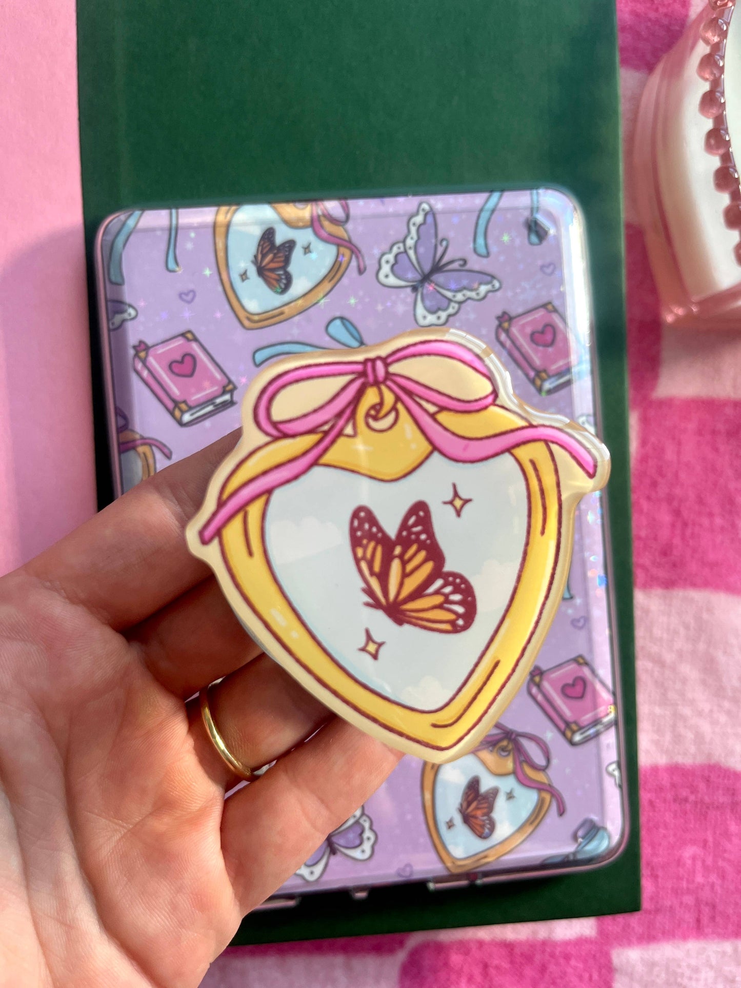 Butterfly Locket Magnetic Grip- E-reader and phone grip  