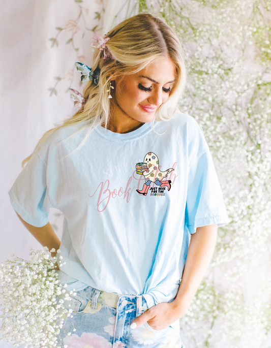 Just here for the boooks Pocket + Back Tshirt