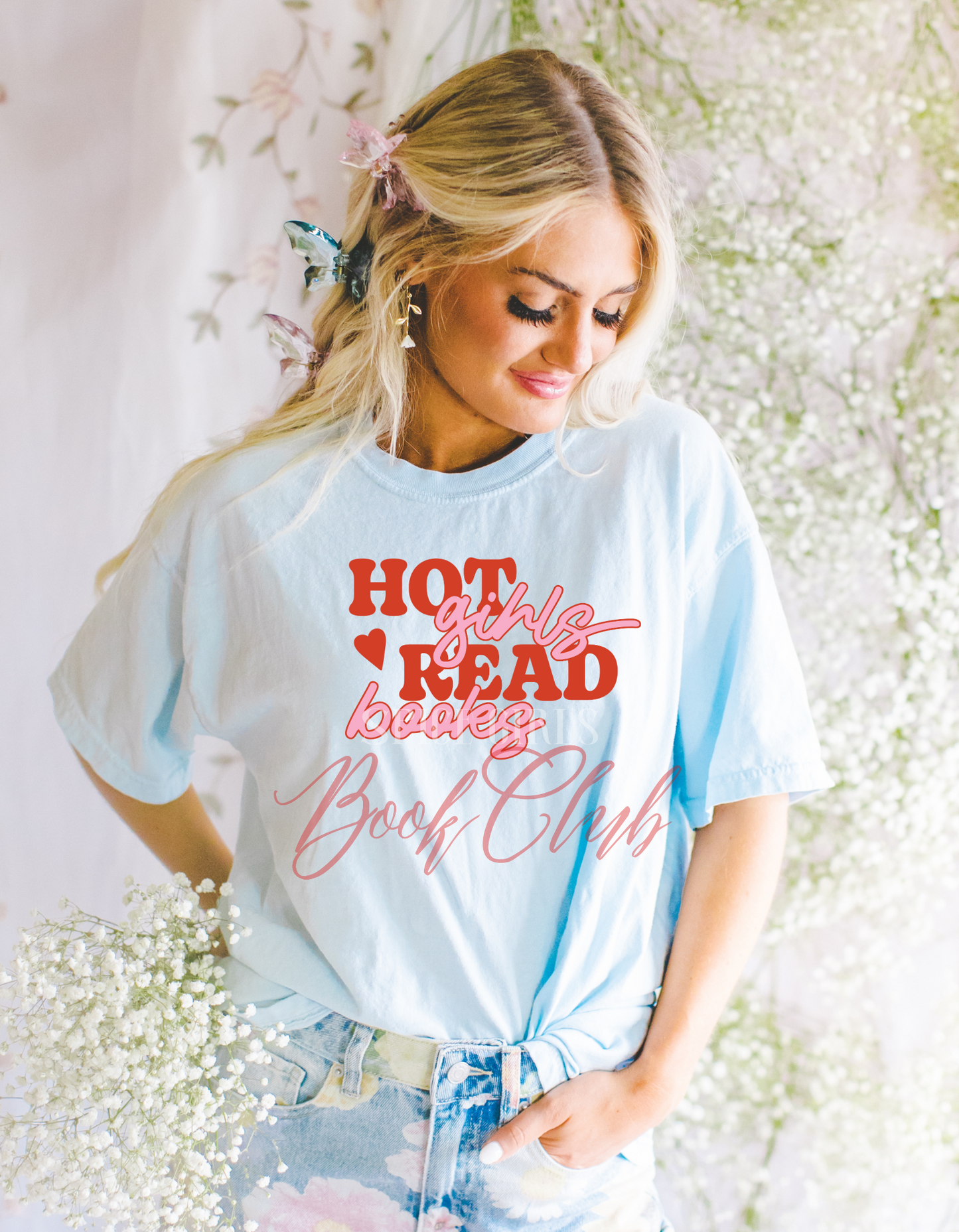 Hot girls read books