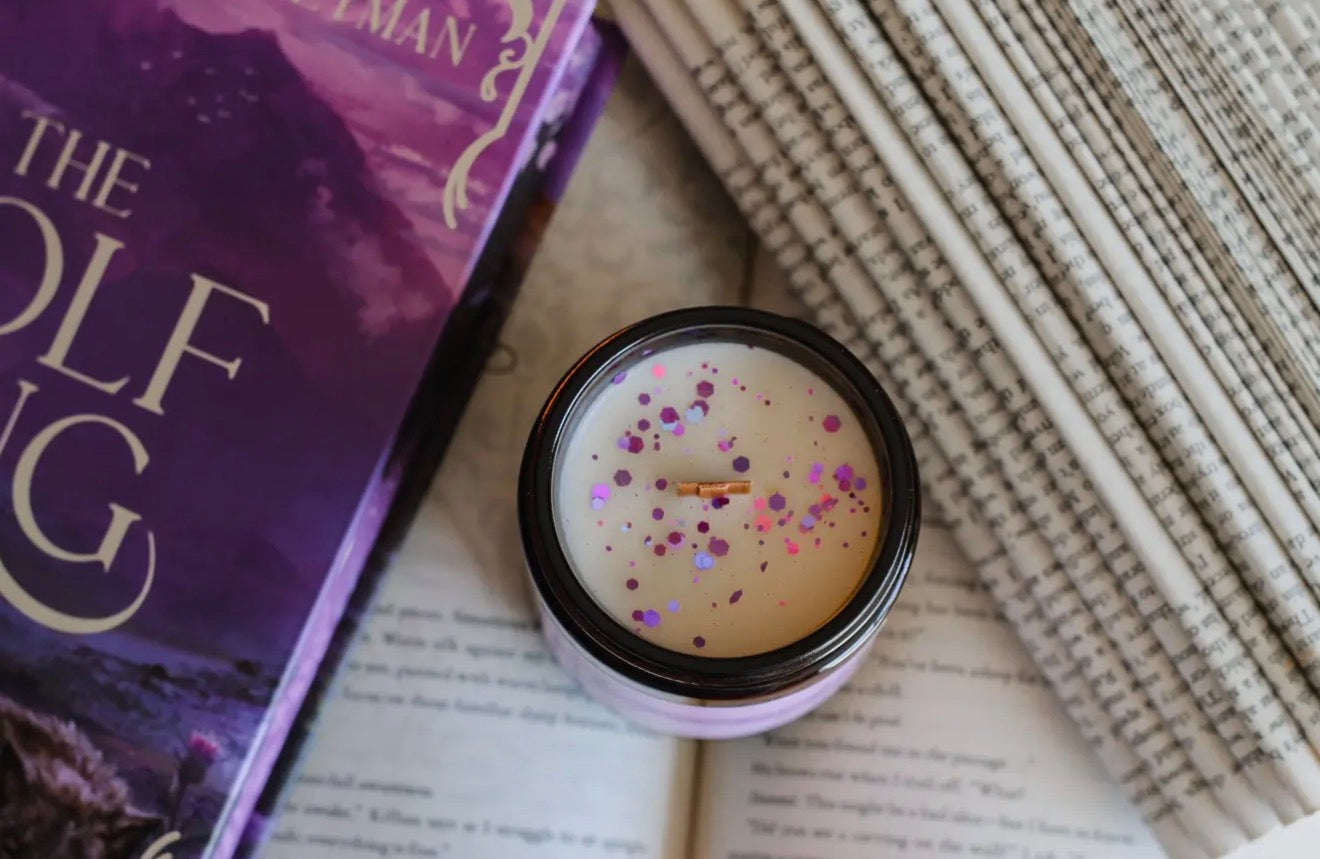 Romantasy Girlie Candle