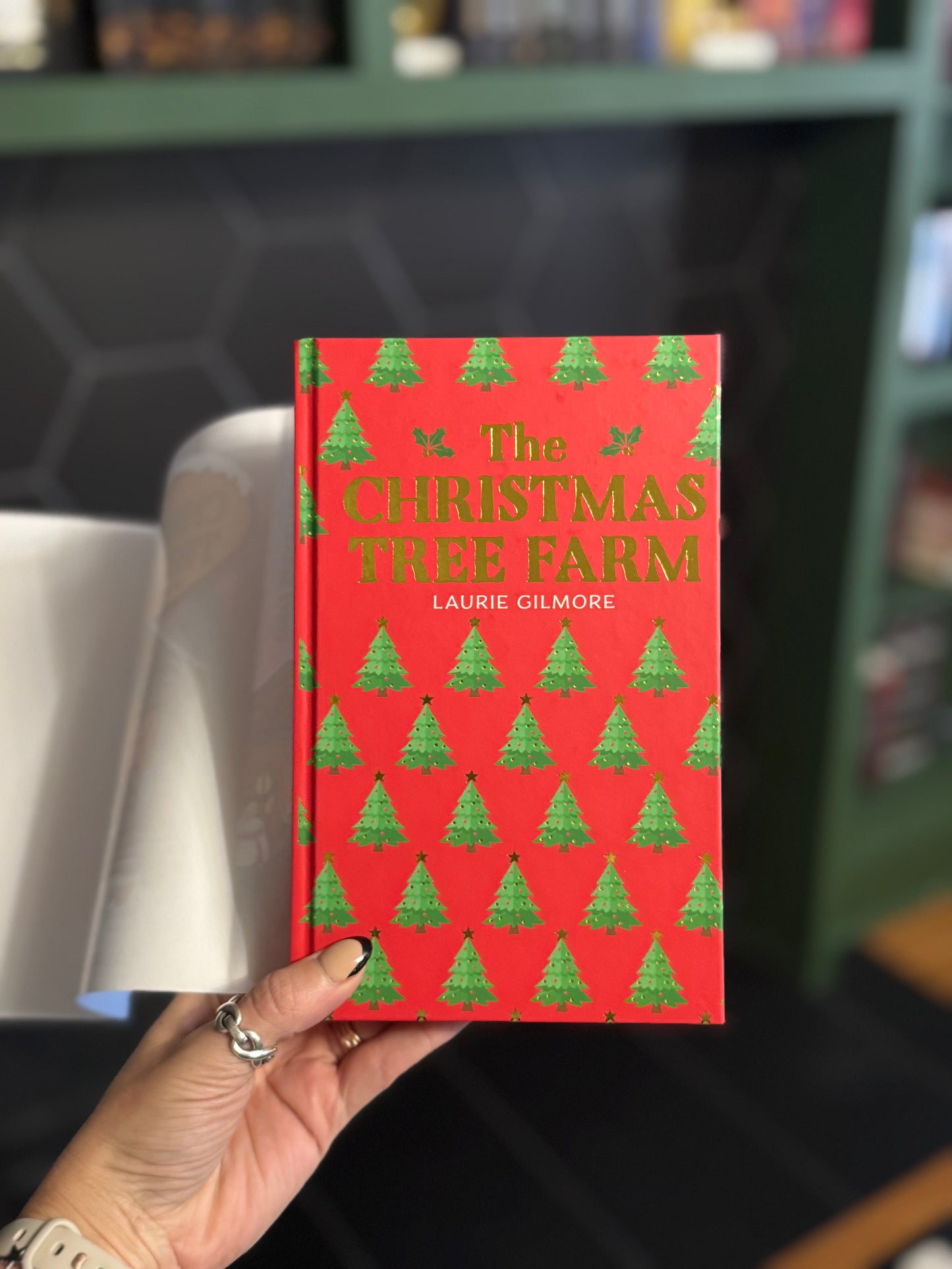 [Deluxe Edition] The Christmas Tree Farm by Laurie Gilmore