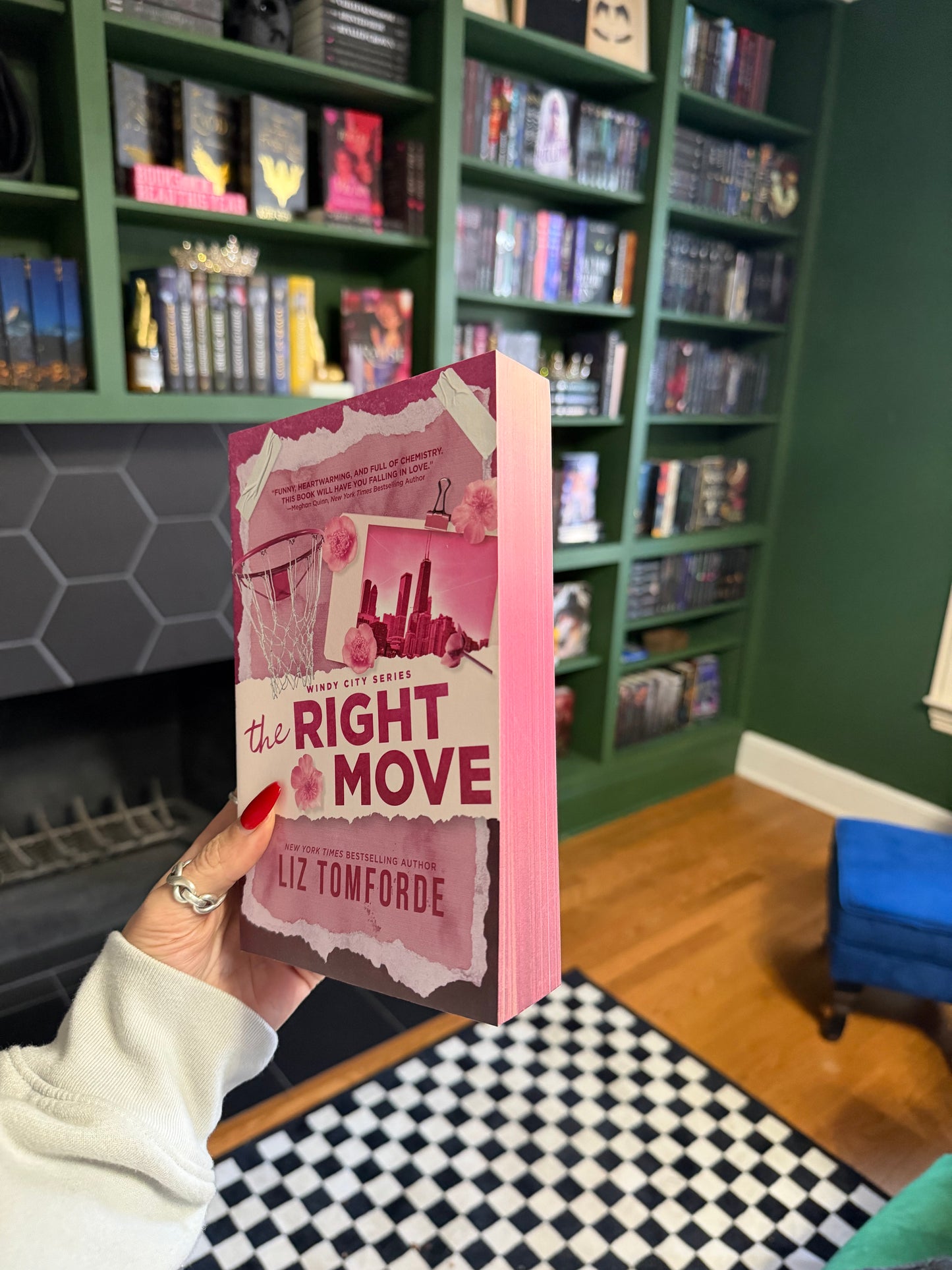 The Right Move by Liz Tomforde (Windy City Book 2)