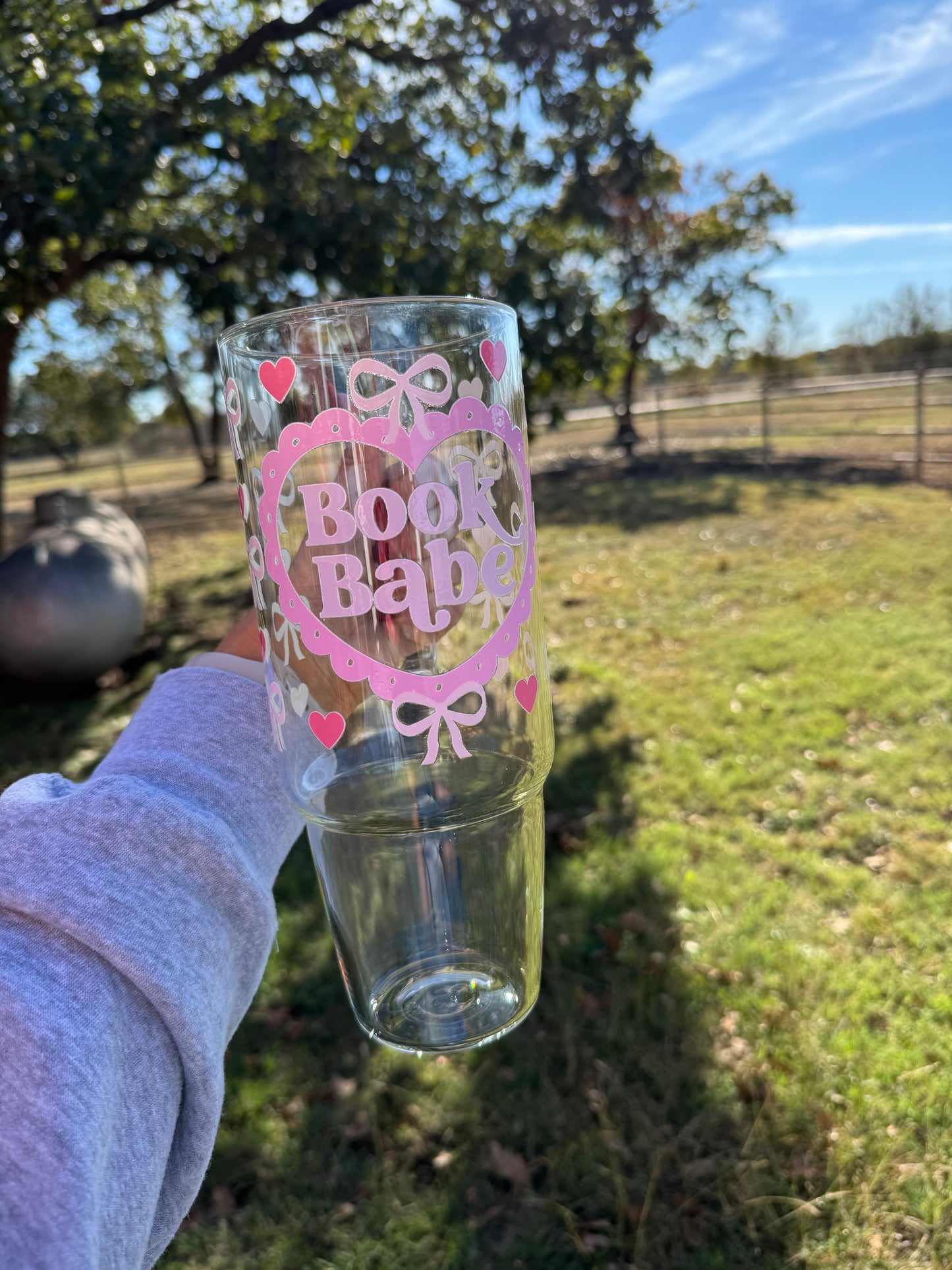 40 oz Glass Tumbler -book babe