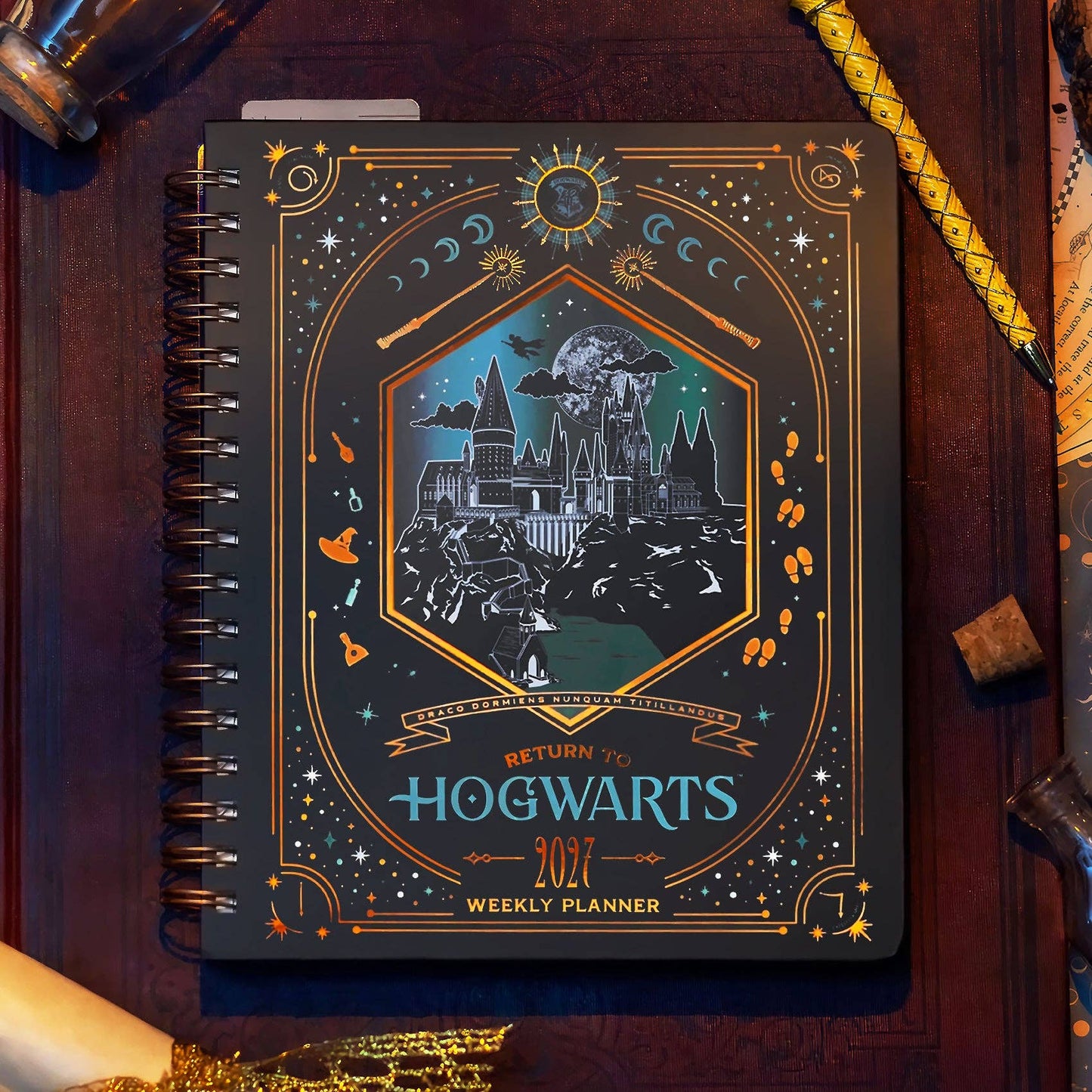 Harry Potter Return to Hogwarts 2027 Weekly Planner, Personal Organizer