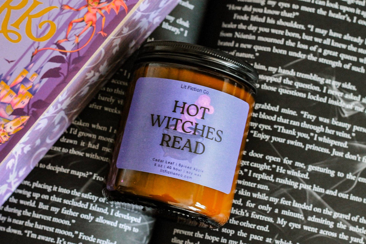 Hot Witches Read | Fall Book Themed Candle