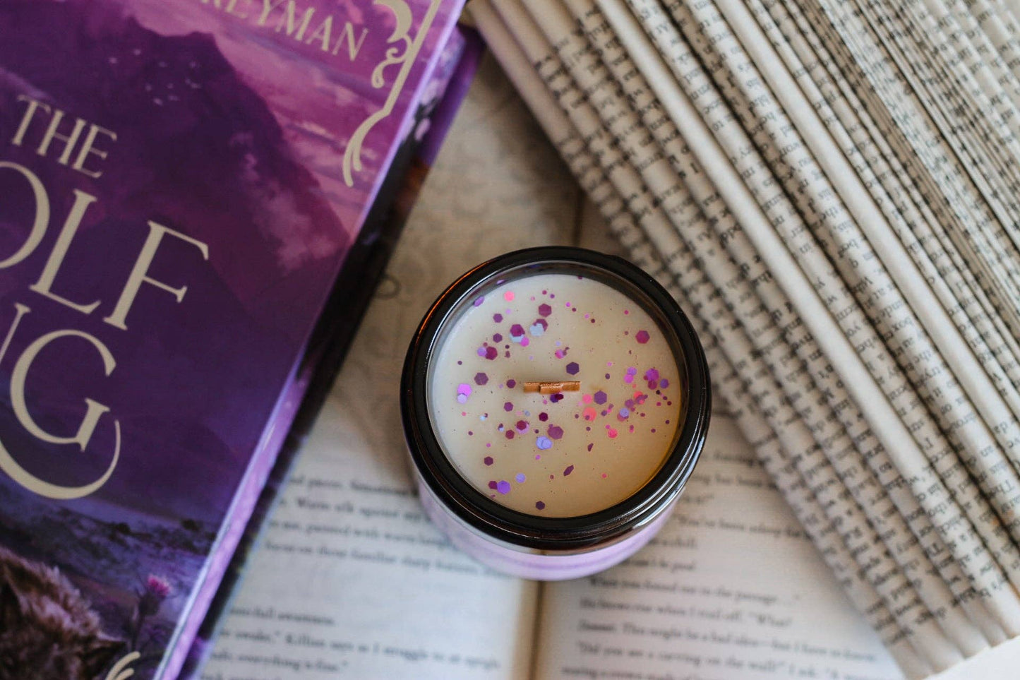 Romantasy Girlie | Book Themed Candle